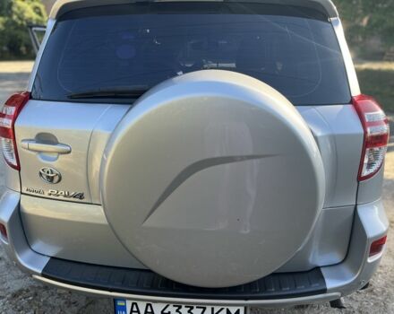 Сірий Тойота РАВ 4, об'ємом двигуна 2 л та пробігом 170 тис. км за 12800 $, фото 2 на Automoto.ua