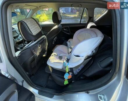 Серый Тойота РАВ 4, объемом двигателя 1.99 л и пробегом 160 тыс. км за 15500 $, фото 25 на Automoto.ua