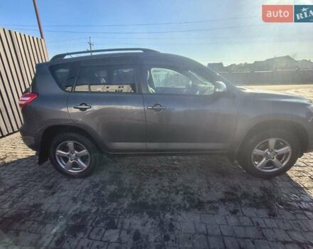 Сірий Тойота РАВ 4, об'ємом двигуна 2 л та пробігом 124 тис. км за 13800 $, фото 25 на Automoto.ua