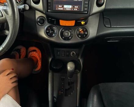 Серый Тойота РАВ 4, объемом двигателя 2.36 л и пробегом 232 тыс. км за 15500 $, фото 7 на Automoto.ua