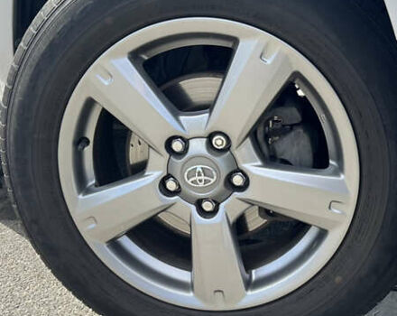 Сірий Тойота РАВ 4, об'ємом двигуна 2 л та пробігом 270 тис. км за 14700 $, фото 8 на Automoto.ua