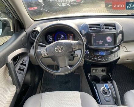 Тойота РАВ 4 2012 в Львове на Automoto.ua Серый Тойота РАВ 4, объемом двигателя 0 л и пробегом 142 тыс. км за 11500 $, фото 9 на Automoto.ua