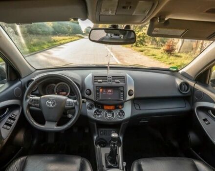 Сірий Тойота РАВ 4, об'ємом двигуна 2.2 л та пробігом 187 тис. км за 8000 $, фото 11 на Automoto.ua