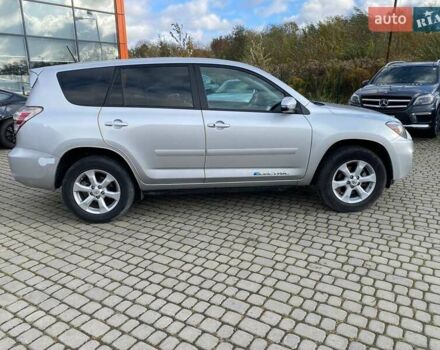 Тойота РАВ 4 2012 в Львове на Automoto.ua Серый Тойота РАВ 4, объемом двигателя 0 л и пробегом 142 тыс. км за 11500 $, фото 7 на Automoto.ua