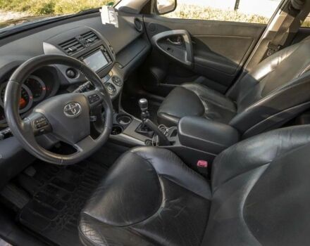 Сірий Тойота РАВ 4, об'ємом двигуна 2.2 л та пробігом 187 тис. км за 8000 $, фото 12 на Automoto.ua