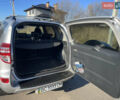 Сірий Тойота РАВ 4, об'ємом двигуна 2 л та пробігом 130 тис. км за 15500 $, фото 5 на Automoto.ua