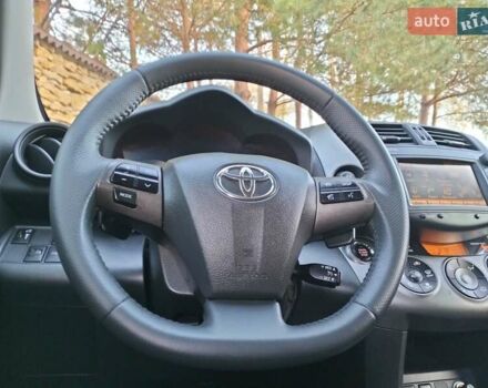 Сірий Тойота РАВ 4, об'ємом двигуна 2.23 л та пробігом 185 тис. км за 13800 $, фото 23 на Automoto.ua