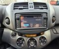 Сірий Тойота РАВ 4, об'ємом двигуна 2 л та пробігом 124 тис. км за 13800 $, фото 4 на Automoto.ua