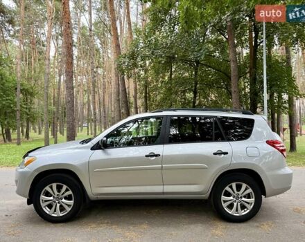 Сірий Тойота РАВ 4, об'ємом двигуна 2.5 л та пробігом 147 тис. км за 11950 $, фото 3 на Automoto.ua