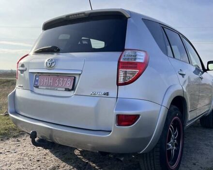 Тойота РАВ 4 2012 в Ровно на Automoto.ua Серый Тойота РАВ 4, объемом двигателя 2.2 л и пробегом 257 тыс. км за 13950 $, фото 8 на Automoto.ua
