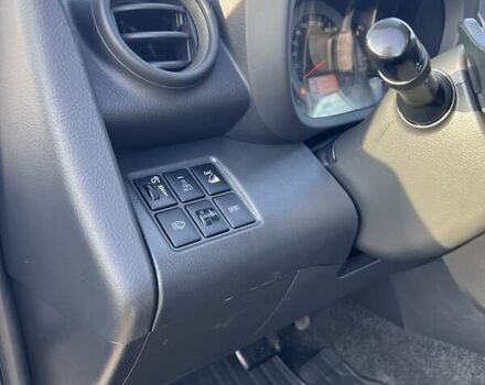 Тойота РАВ 4 2012 в Ровно на Automoto.ua Серый Тойота РАВ 4, объемом двигателя 2.2 л и пробегом 257 тыс. км за 13950 $, фото 13 на Automoto.ua