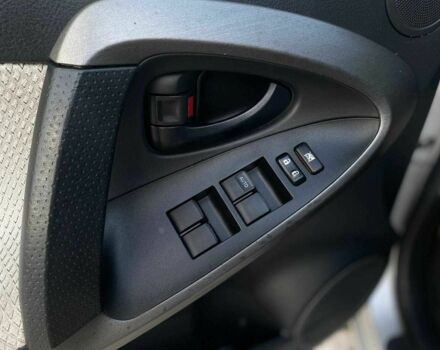 Сірий Тойота РАВ 4, об'ємом двигуна 0 л та пробігом 210 тис. км за 11500 $, фото 11 на Automoto.ua