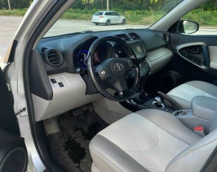Сірий Тойота РАВ 4, об'ємом двигуна 0 л та пробігом 210 тис. км за 11500 $, фото 12 на Automoto.ua