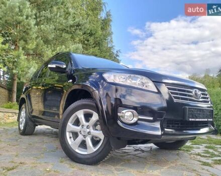 Сірий Тойота РАВ 4, об'ємом двигуна 2.2 л та пробігом 185 тис. км за 14800 $, фото 4 на Automoto.ua