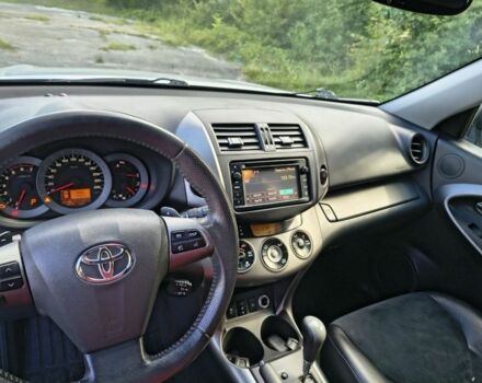 Серый Тойота РАВ 4, объемом двигателя 0 л и пробегом 257 тыс. км за 13800 $, фото 6 на Automoto.ua