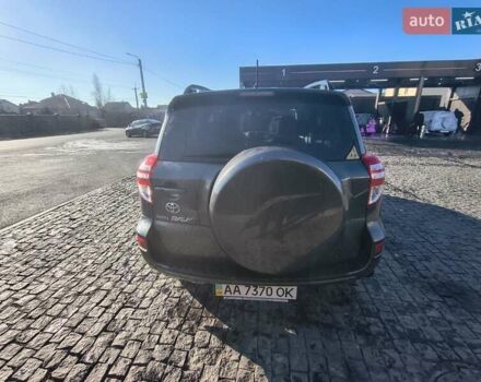 Сірий Тойота РАВ 4, об'ємом двигуна 2 л та пробігом 124 тис. км за 13800 $, фото 24 на Automoto.ua