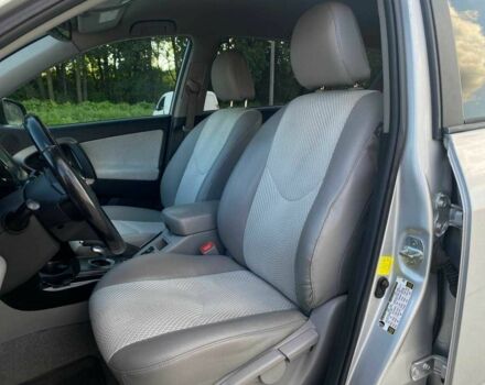 Сірий Тойота РАВ 4, об'ємом двигуна 0 л та пробігом 210 тис. км за 10490 $, фото 12 на Automoto.ua
