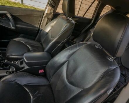 Сірий Тойота РАВ 4, об'ємом двигуна 2.2 л та пробігом 187 тис. км за 8000 $, фото 18 на Automoto.ua