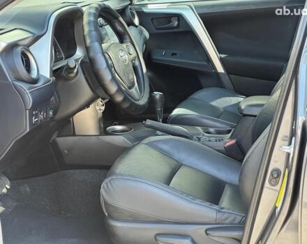 Тойота РАВ 4 2013 в Одессе на Automoto.ua Серый Тойота РАВ 4, объемом двигателя 2.5 л и пробегом 238 тыс. км за 14940 $, фото 9 на Automoto.ua