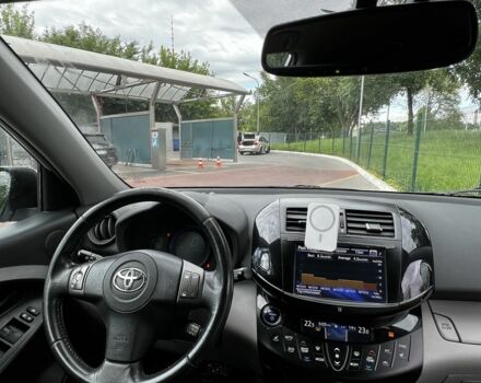 Тойота РАВ 4 2013 в Киеве на Automoto.ua Серый Тойота РАВ 4, объемом двигателя 0 л и пробегом 172 тыс. км за 6999 $, фото 5 на Automoto.ua