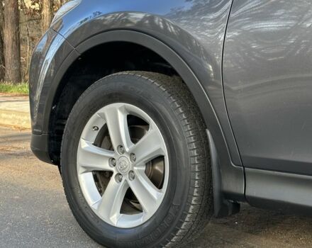 Серый Тойота РАВ 4, объемом двигателя 2.2 л и пробегом 208 тыс. км за 15800 $, фото 3 на Automoto.ua