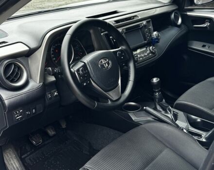 Тойота РАВ 4 2013 в Ромнах на Automoto.ua Серый Тойота РАВ 4, объемом двигателя 2 л и пробегом 272 тыс. км за 14000 $, фото 9 на Automoto.ua