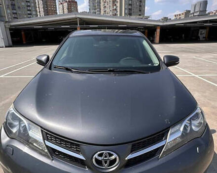 Серый Тойота РАВ 4, объемом двигателя 2.5 л и пробегом 282 тыс. км за 15800 $, фото 2 на Automoto.ua