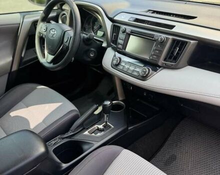 Серый Тойота РАВ 4, объемом двигателя 2.5 л и пробегом 180 тыс. км за 14800 $, фото 7 на Automoto.ua