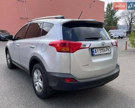 Сірий Тойота РАВ 4, об'ємом двигуна 2.49 л та пробігом 251 тис. км за 11000 $, фото 13 на Automoto.ua