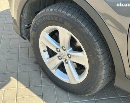 Тойота РАВ 4 2013 в Одессе на Automoto.ua Серый Тойота РАВ 4, объемом двигателя 2.5 л и пробегом 238 тыс. км за 14940 $, фото 8 на Automoto.ua