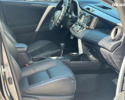 Тойота РАВ 4 2013 в Одессе на Automoto.ua Серый Тойота РАВ 4, объемом двигателя 2.5 л и пробегом 238 тыс. км за 14940 $, фото 24 на Automoto.ua