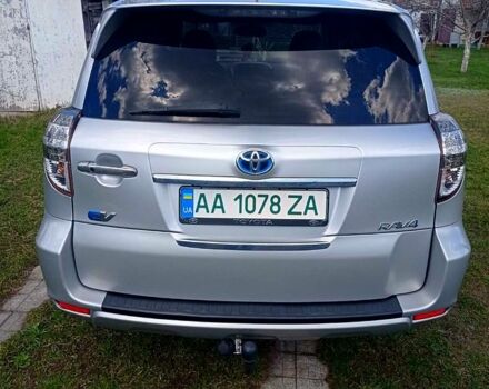 Тойота РАВ 4 2013 у Києві на Automoto.ua Сірий Тойота РАВ 4, об'ємом двигуна 0.12 л та пробігом 177 тис. км за 13000 $, фото 1 на Automoto.ua