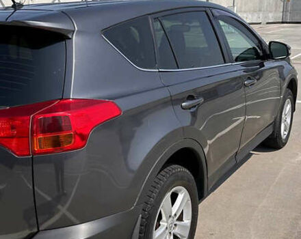 Серый Тойота РАВ 4, объемом двигателя 2.5 л и пробегом 282 тыс. км за 15800 $, фото 4 на Automoto.ua