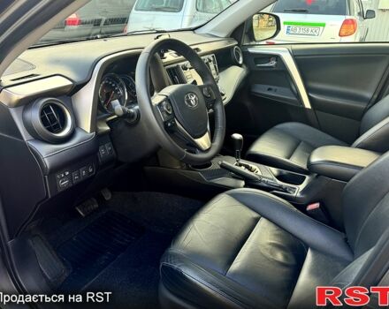 Серый Тойота РАВ 4, объемом двигателя 2 л и пробегом 220 тыс. км за 18450 $, фото 3 на Automoto.ua