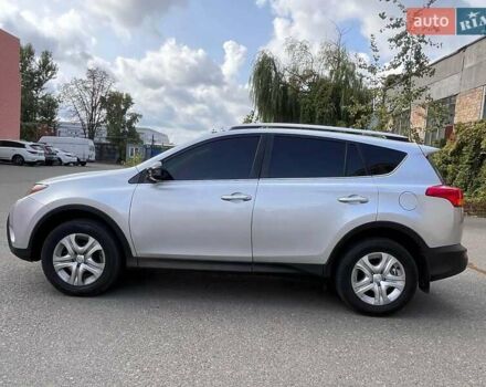 Сірий Тойота РАВ 4, об'ємом двигуна 2.49 л та пробігом 251 тис. км за 11000 $, фото 4 на Automoto.ua