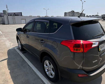 Серый Тойота РАВ 4, объемом двигателя 2.5 л и пробегом 282 тыс. км за 15800 $, фото 3 на Automoto.ua