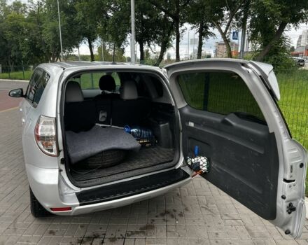Тойота РАВ 4 2013 в Киеве на Automoto.ua Серый Тойота РАВ 4, объемом двигателя 0 л и пробегом 172 тыс. км за 6999 $, фото 7 на Automoto.ua