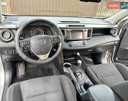 Серый Тойота РАВ 4, объемом двигателя 2.5 л и пробегом 175 тыс. км за 15600 $, фото 6 на Automoto.ua