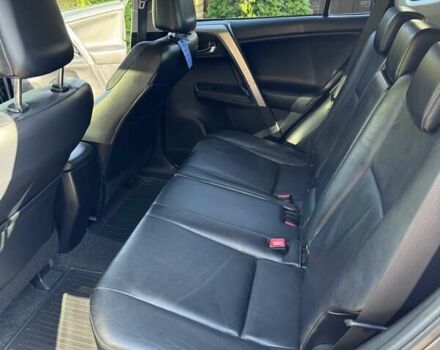 Тойота РАВ 4 2013 у Полтаві на Automoto.ua Сірий Тойота РАВ 4, об'ємом двигуна 2.23 л та пробігом 245 тис. км за 17300 $, фото 8 на Automoto.ua