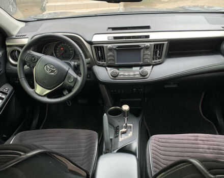 Сірий Тойота РАВ 4, об'ємом двигуна 2.49 л та пробігом 87 тис. км за 18500 $, фото 5 на Automoto.ua