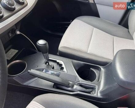 Сірий Тойота РАВ 4, об'ємом двигуна 2.49 л та пробігом 251 тис. км за 11000 $, фото 7 на Automoto.ua