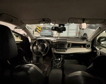 Сірий Тойота РАВ 4, об'ємом двигуна 2.23 л та пробігом 200 тис. км за 14000 $, фото 2 на Automoto.ua