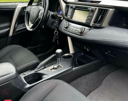 Тойота РАВ 4 2013 в Житомире на Automoto.ua Серый Тойота РАВ 4, объемом двигателя 2 л и пробегом 197 тыс. км за 8100 $, фото 12 на Automoto.ua