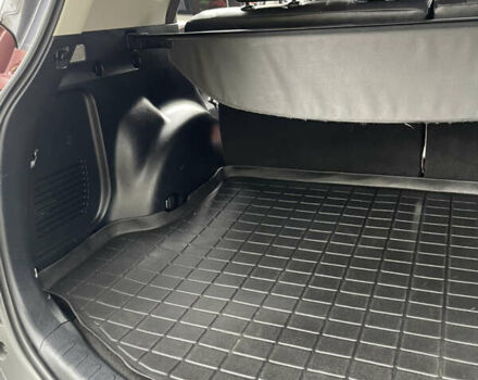 Сірий Тойота РАВ 4, об'ємом двигуна 2.49 л та пробігом 200 тис. км за 14300 $, фото 45 на Automoto.ua