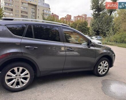 Сірий Тойота РАВ 4, об'ємом двигуна 2.49 л та пробігом 200 тис. км за 15500 $, фото 3 на Automoto.ua