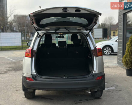 Сірий Тойота РАВ 4, об'ємом двигуна 2.23 л та пробігом 246 тис. км за 19500 $, фото 17 на Automoto.ua