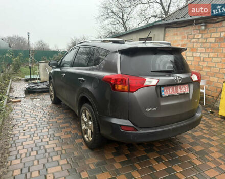 Серый Тойота РАВ 4, объемом двигателя 2.4 л и пробегом 220 тыс. км за 14500 $, фото 5 на Automoto.ua