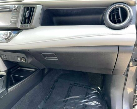 Серый Тойота РАВ 4, объемом двигателя 0 л и пробегом 80 тыс. км за 15200 $, фото 5 на Automoto.ua