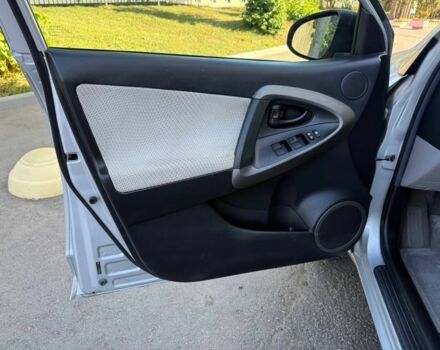 Серый Тойота РАВ 4, объемом двигателя 0 л и пробегом 140 тыс. км за 12000 $, фото 13 на Automoto.ua