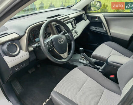 Серый Тойота РАВ 4, объемом двигателя 2.49 л и пробегом 130 тыс. км за 11999 $, фото 4 на Automoto.ua